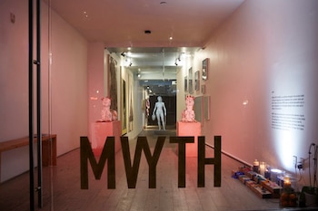 La estatua en la muestra