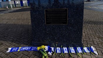 (Reuters) Los fanáticos del Cardiff