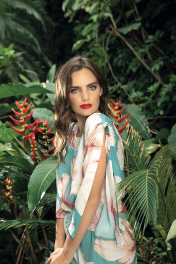 Vestido estampado con escote en