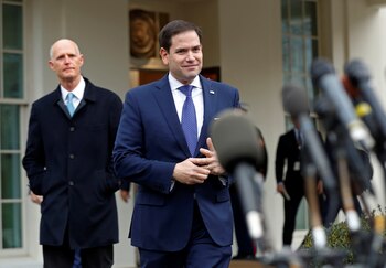 Los senadores de Florida Rick