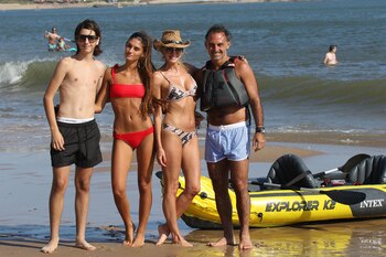 Diego Latorre con short celeste y su hijo con short negro (GM Press)