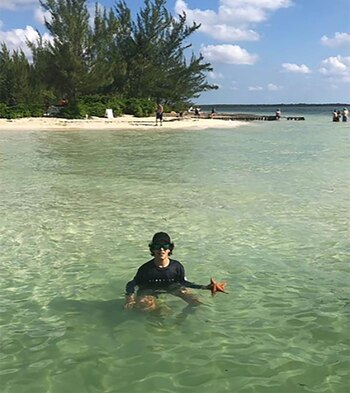 El adolescente en las islas