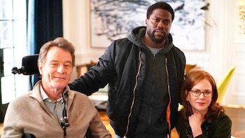 Cranston junto a Hart y