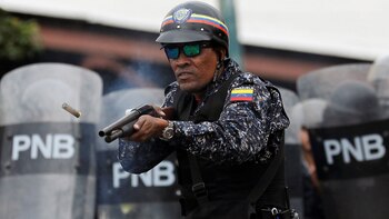 Un oficial de la Policía