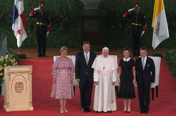 El papa Francisco junto al