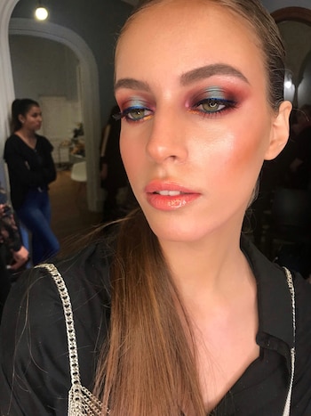 Smokey multicolor, pómulos y labios