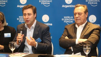 Eurnekian junto al secretario de