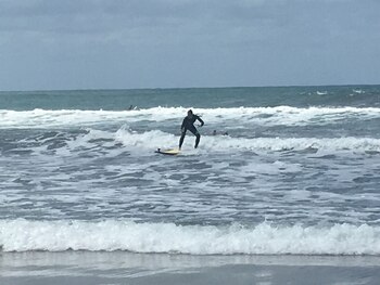 ¡Qué postura! Mica la rompió