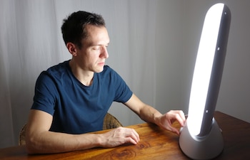 La luz brillante, que se