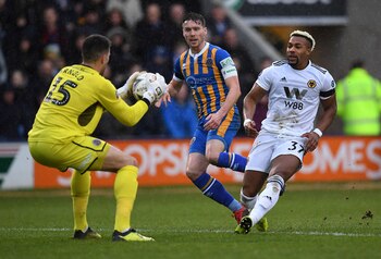 En Shrewsbury Town -Wolverhampton también