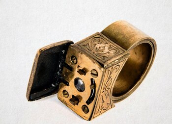 Un anillo soviético con un