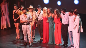 Facu Mazzei y el elenco