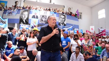 “Por más que me expulsen