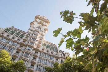 El imponente edificio posee 22