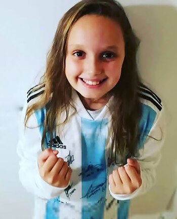 La pequeña es fanática de