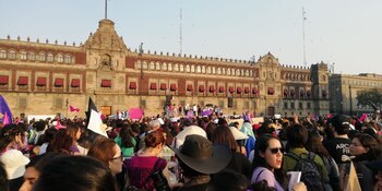 El contingente llegó hasta el zócalo capitalino (Foto: Arantza Durand)