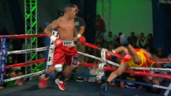 López salió volando del ring