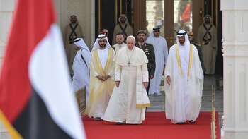 El Papa Francisco asiste a