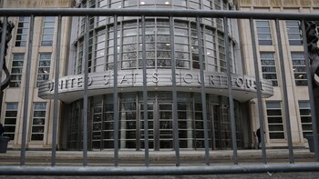 En una corte de Nueva