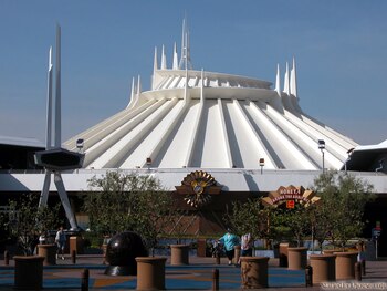 Una de las atracciones más conocidas de Disneyland debió cerrar como consecuencia de un extraño incidente