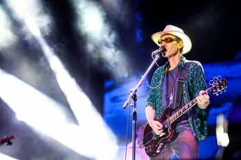 Al mando de Los Fakires,