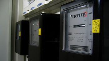Los servicios extra no podrán incluirse más en la factura de la luz