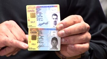 La policía muestra un original