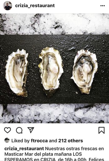 Ostras frescas, entre los platos