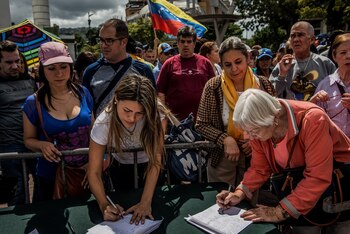 Simpatizantes de la oposición respaldaron
