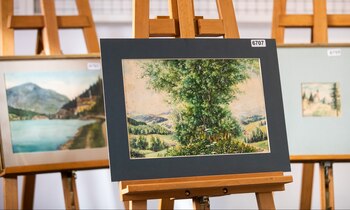 Los cuadros atribuidos al genocida