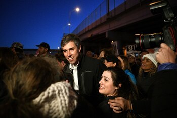 Beto O’Rourke durante la marcha
