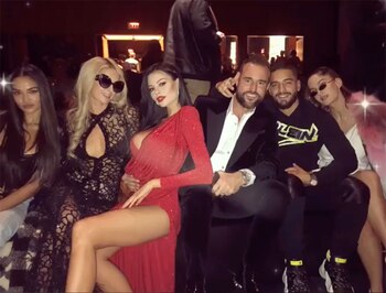 Paris Hilton junto al diseñador