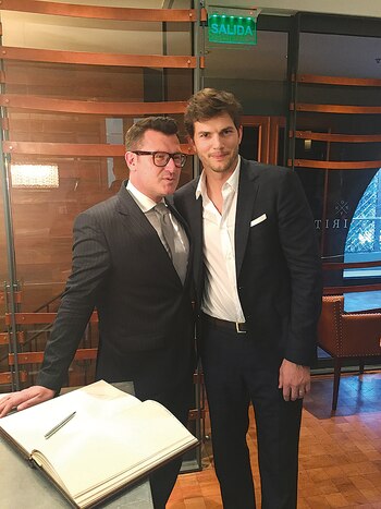 El actor de Hollywood Ashton