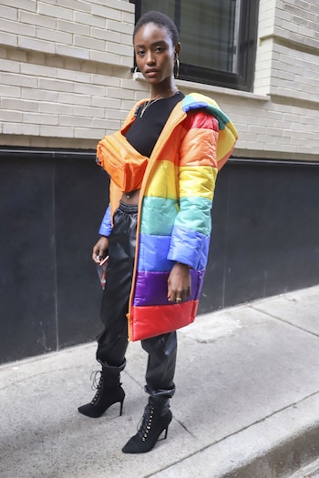 Las puffer jackets siguen vigentes.