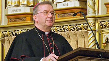 Luigi Ventura, nuncio apostólico en