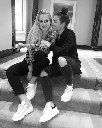 Alisha y Ramona viven juntas en Londres, donde se desempeñan como futbolistas profesionales (@alishalehmann7)