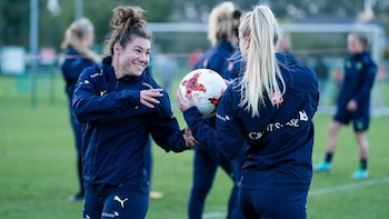 Ramona y Alisha han compartido convocatoria en la selección femenina de Suiza (@bachmannr10)