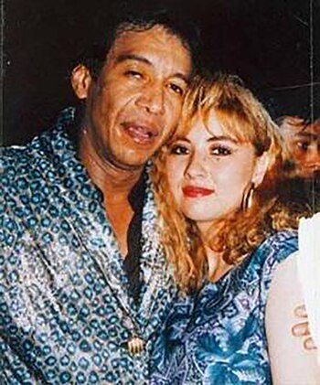 La víctima junto al ya