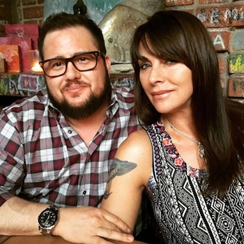 Chaz Bono y su novia,