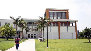 (FIU)