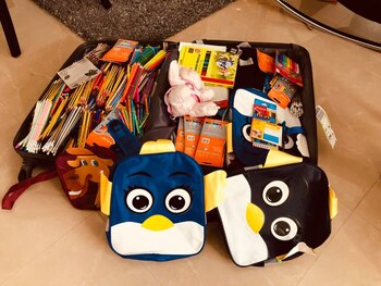 Se entregaron cuadernos, lápices, reglas,