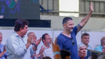 El intendente de Merlo y