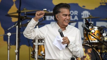 El cantante venezolano José Luis