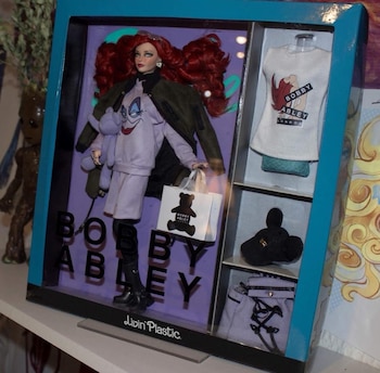 Esta pieza está acompañada por