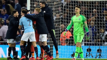 Kepa sufre la celebración del