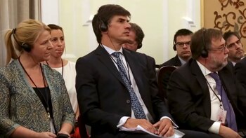 Micaela Méndez (de blanco), la