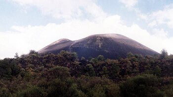 El surgimiento del volcán acabó