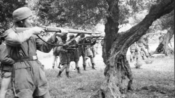 Los paracaidistas alemanes fusilaron a