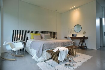 El respaldo de la cama