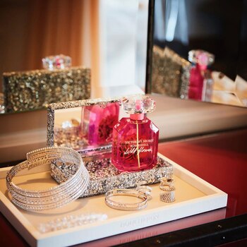 La línea de perfumes y